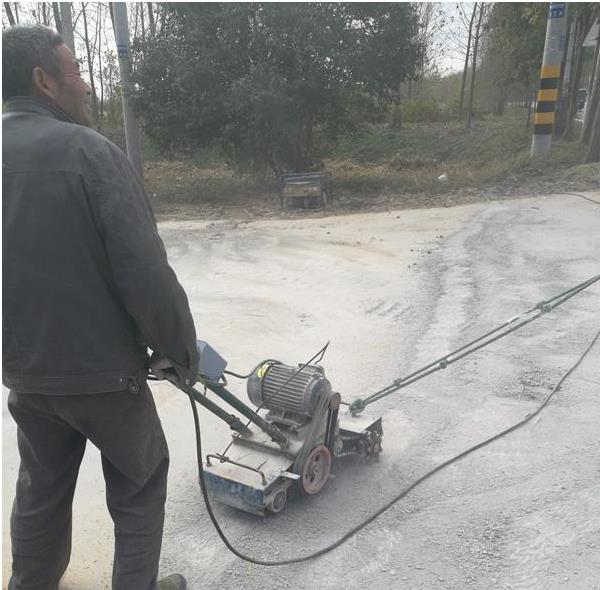 普通的水泥可以用于起皮的商砼路面地面修补吗？
